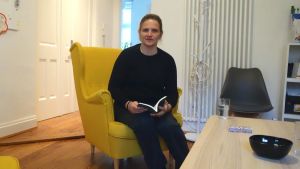 Wenn der Glaube gefährlich wird: Diese Frau hilft Menschen, die Verschwörungstheorien anhängen