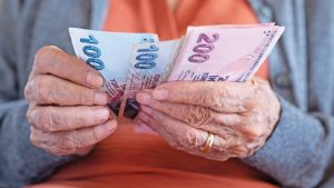 Emekliye yüzde 18, memura yüzde 14 güçlü olasılık