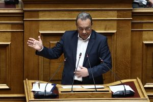 Από τον Μύθο του Ταντάλου στην πολιτική παρακμή: Ο ρόλος του Σωκράτη Φάμελλου στον ΣΥΡΙΖΑ