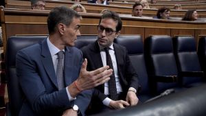 El Gobierno prepara la prórroga de la rebaja de los combustibles en verano y los socios presionan para mantener todo el plan 'anticrisis'