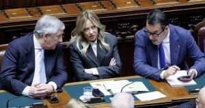 Accelerare la volata per poi tentare la scalata al Colle