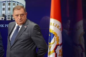 „TO NIJE VRHUNSKA DIPLOMATIJA“: Kako Dodik ide i u Moskvu i u Vašington?