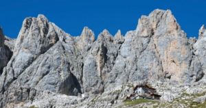 Trekking, rifugi, ferrate: un’estate in Trentino per godersela in quota (con consapevolezza)