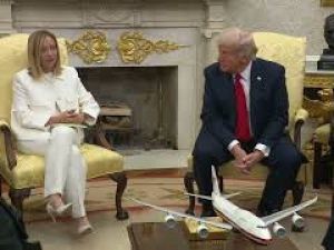 Meloni alla Casa Bianca nel 2025 incanta Trump parlando in italiano: 