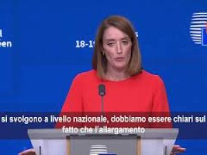 Metsola: Accelerare su allargamento a Ucraina e Moldova, è un investimento geopolitico