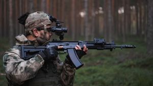 More Russian Soldiers to Receive AK-12 Assault Rifles