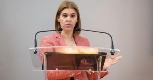La alcaldesa de Alcalá cuestiona a la fiscal que instruye su procedimiento al ser interpelada por la oposición