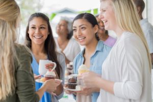 10 conversation starters that will instantly draw people to you