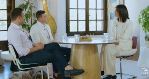 Τζεφ Μοντάνα σε Κασσελάκη: «Η μεταμόσχευση μαλλιών του Άδωνι είναι επέμβαση επαναπροσδιορισμού φύλου»