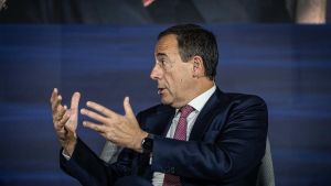 Mentre la banca guanyi més diners