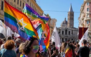 Jewish LGBTQ group reaches deal to march in Rome Pride after float banned over Gaza