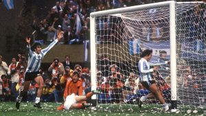 Preis für einen Fußball-Weltmeister: 3000 Dollar für Mario Kempes