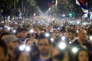 ‘Zvučni top’ na protestu: Da li jedan dokument menja tok istrage