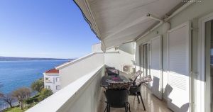 FOTO Prodaje se apartman u našem turističkom mjestu: Ima pogled koji oduzima dah, a do plaže je 40 metara