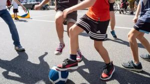 A Martignacco scatta il divieto di giocare a pallone nei parchi pubblici: sanzioni fino a 500 euro