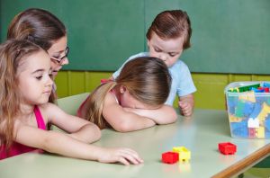 Child psychologist begs parents to break these 6 common but harmful habits for their kids