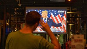 Mega tele Trump. Il presidente sogna che tutte le reti televisive gli siano fedeli