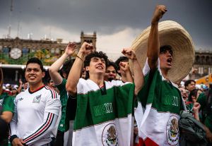 Tres momentos económicos mundialistas de México