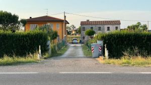 Schianto tra auto e moto, maturando di 18 anni ricoverato in ospedale