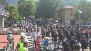 Gemona, l'arrivo della premier Giorgia Meloni all'adunata triveneta degli alpini