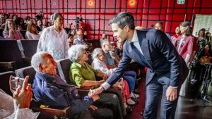 Jetten biedt excuses aan voor behandeling Molukse migranten