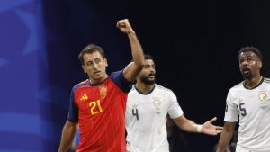 Oyarzabal lidera una goleada que deja a España clasificada para dieciseisavos