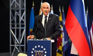 Janez Janša: Kje je denar od prodaje orožja?