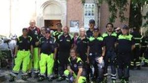 Pronti a intervenire: le forze dell’ordine e i volontari in strada