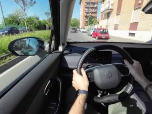 Leapmotor C10 REEV: guarda il video