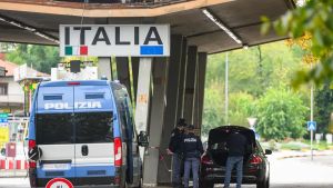 I controlli non fermano i passeur: continuano gli arresti ma senza impennate