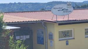 Trotz hochsommerlicher Temperaturen: Naturbad Hohenfels bleibt geschlossen