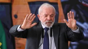Por causa do Master, poderosos de Brasília estão com medo de usar celular