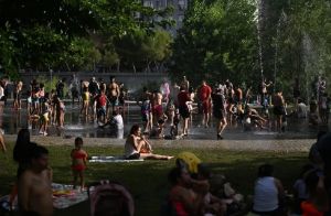 Η Ευρώπη βράζει κι εμείς ακόμη βαφτίζουμε τον καύσωνα «καλοκαίρι»