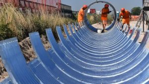 Allerta caldo, a Venezia le grandi fabbriche anticipano l’entrata: al lavoro dalle 6