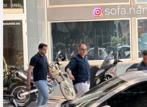 Policija pretresla stan i odvela analitičara Aleksandra Radića, poziv dobio i urednik BETE