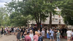 Građani Novog Sada se okupili u znak podrške Dinku Gruhonjiću