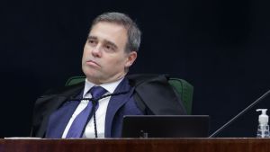André Mendonça está enfrentando o sistema. Como acabaram outros juízes antes dele?