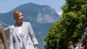 La pace di Meloni. Like alle stelle e lei ai ministri: “Immutati i rapporti. Con Trump ma la vedo io