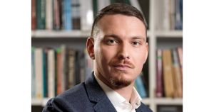 Високият разход за чиновниците става непоносим, а и никъде другаде населението не се топи толкова бързо