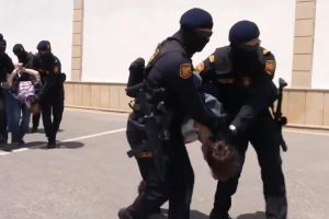 «Запрещали надевать белое»: как судили россиян в Азербайджане