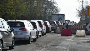 Lavori sul ponte di Pieve Porto Morone, senso unico alternato fino a settembre