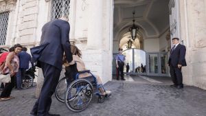 Otto malati alla Consulta: “No all’estensione del suicidio assistito”