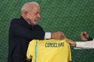 Ventos e raios de irrealismo “verde”: o Conselhão de Lula aposta no impossível