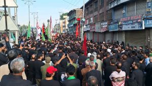Historic 8th Muharram procession resumes in Srinagar on traditional route