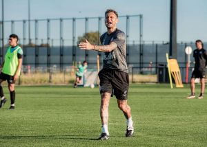 Calcio, Alino Diamanti vicino alla sua prima panchina nei professionisti: a un passo da una squadra di Serie B