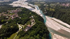 Sulle orme dei pellegrini percorrendo la Romea Strata: viaggio tra laghi, chiese e castelli