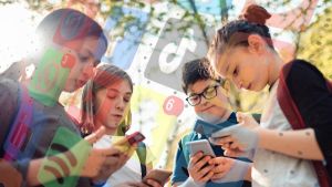 Instagram, TikTok und Co. erst ab 13? Verbots-Gesetz für Social-Media im Herbst