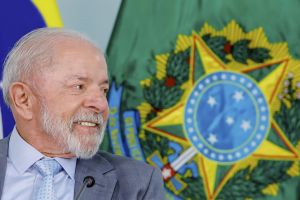 Governo Lula é uma “mãe” para os banqueiros