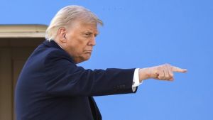 CNN analizira: Tramp se vratio na svoje političko srećno mesto, ali birači možda neće krenuti za njim