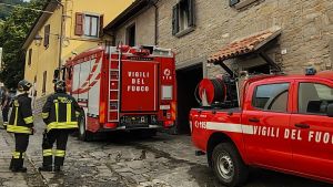 San Benedetto in Alpe. In fiamme l’appartamento riservato alla Forestale